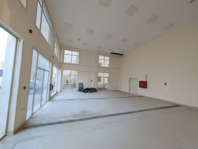 370 SQM Full Building |Multi-Purpose |free parking - Image 6