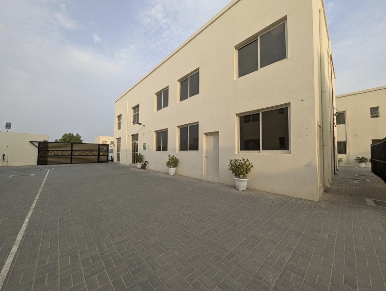 370 SQM Full Building |Multi-Purpose |free parking - Image 1