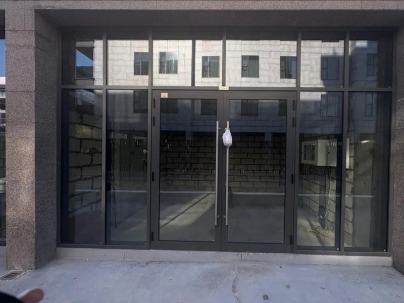 Prime Retail Space
