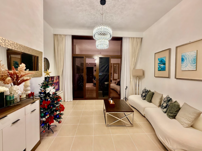 Fully Furnished 2BR